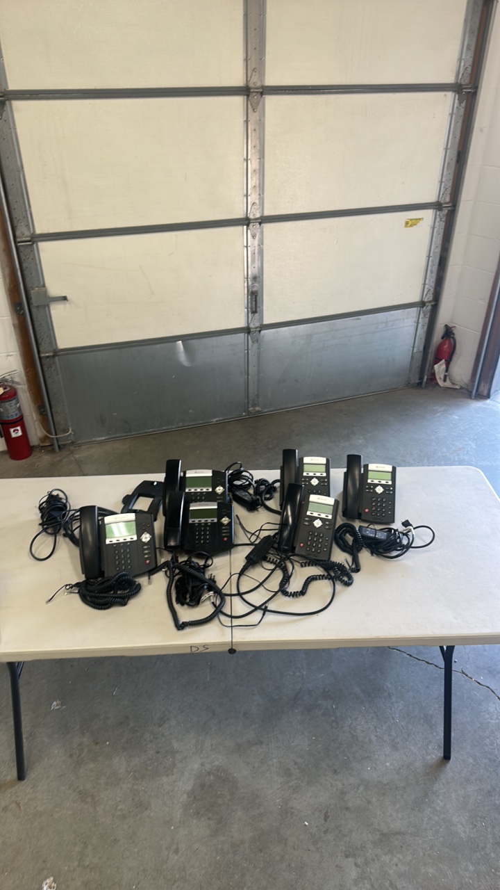 Polycom phones (lot of 6)