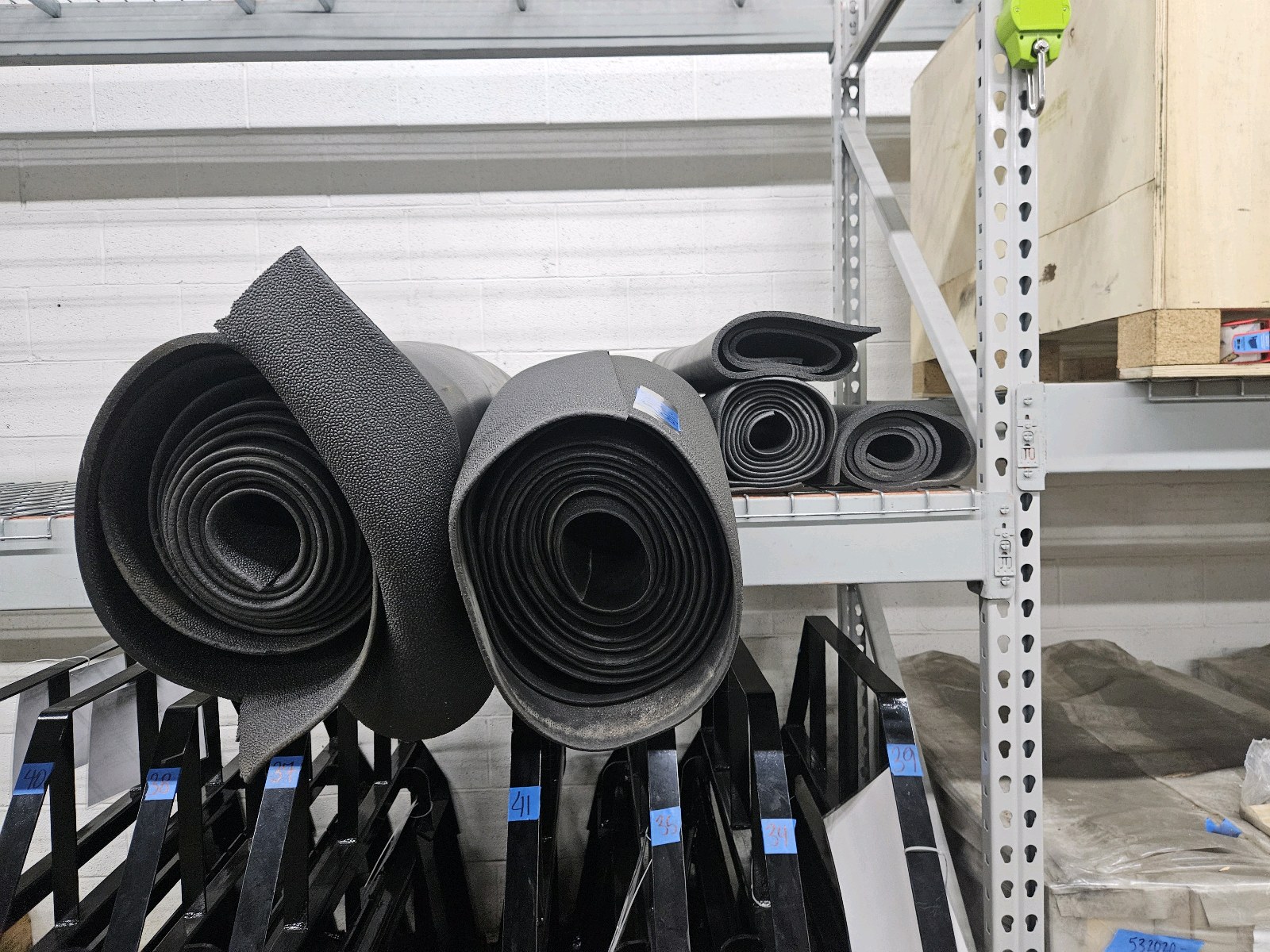 lot 25 image: Rubber Flooring 6pc Variety