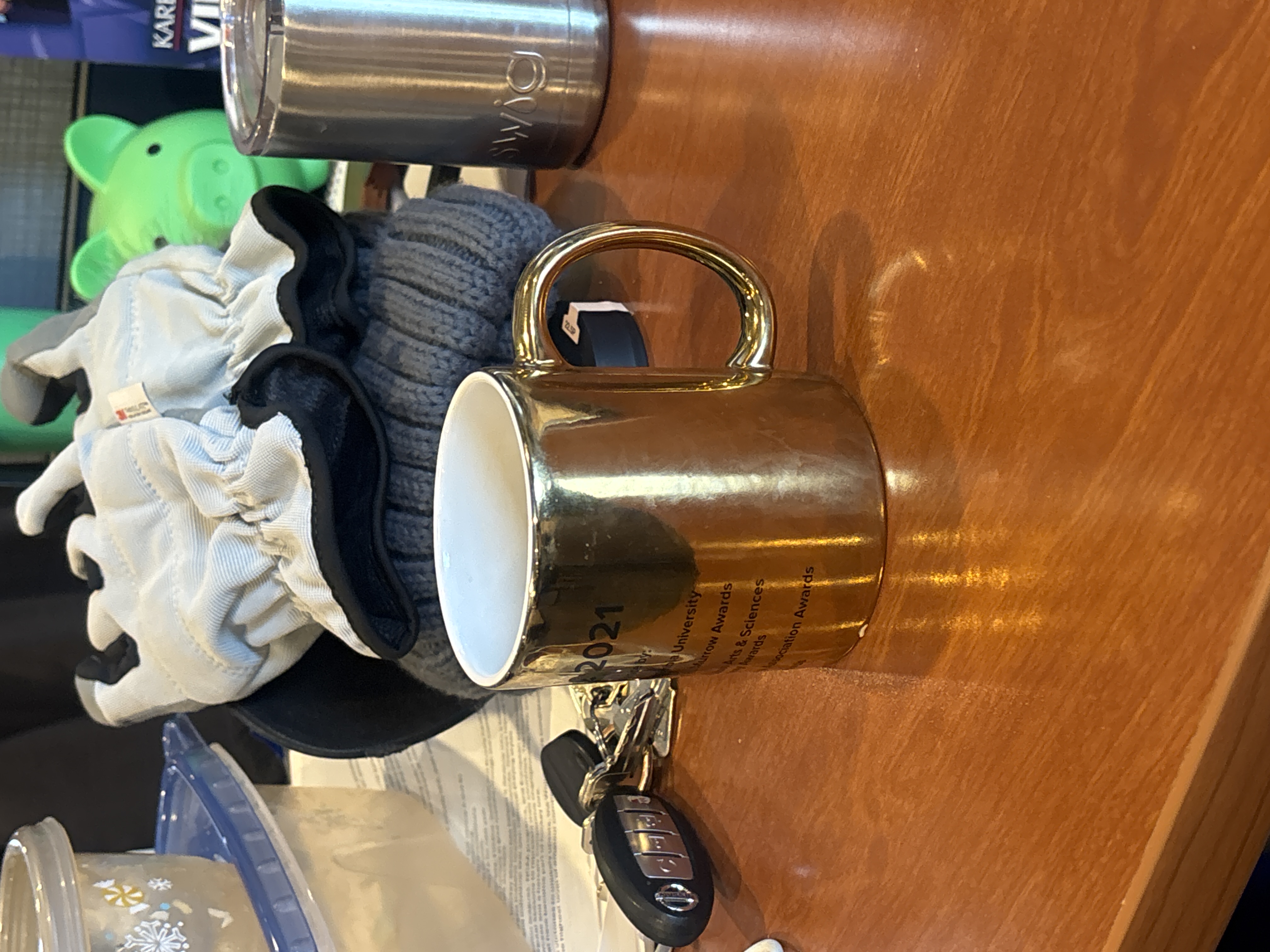 lot 101 image: Case of Philips Fluorescent Light Bulbs, 12 bulbs, FB40CW6EW U-Bulbs 34 Watts T12 Bi-Pin Base