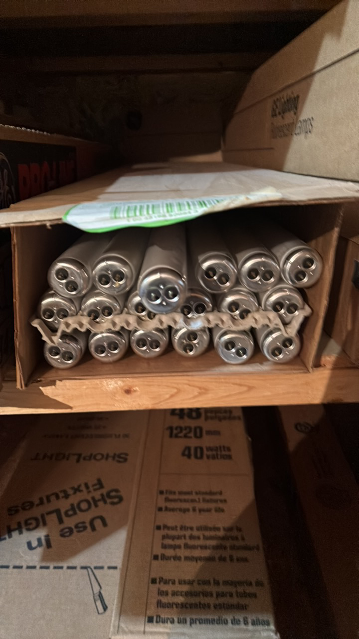 lot 114 image: Open Case of General Electric Fluorescent Light Bulbs, 18 Bulbs in Box, F30T12CWRSECO 30 Watts, T12 Bi-Pin 36 Inches Long