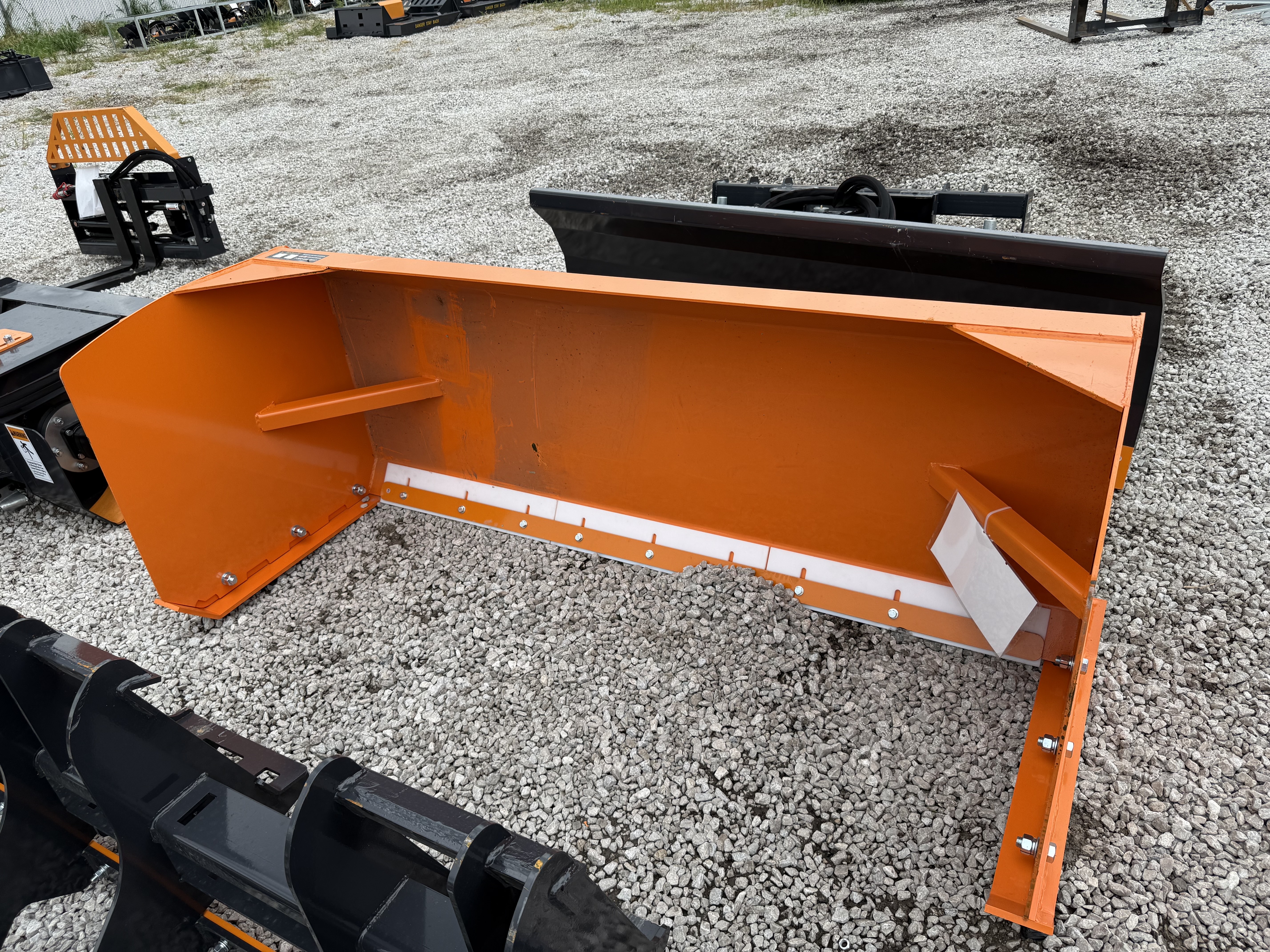 lot 108 image: Wolverine 8 Snow Pusher