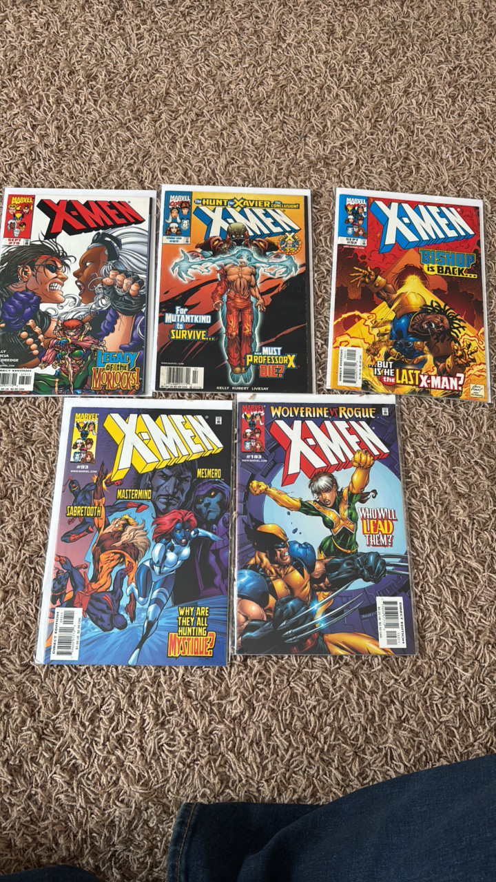lot 127 image: X-Men Comic Book Lot, 5 Comic Books