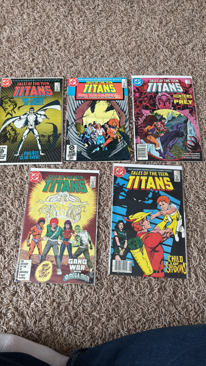 lot 137 image: Tales of the Teen Titans Vintage Comic Book Lot, 5 Comics in Lot, DC Comics