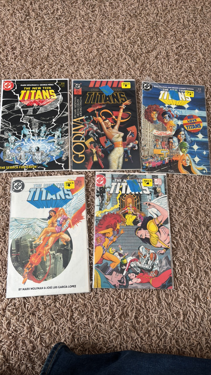 lot 140 image: Tales of the Teen Titans Vintage Comic Book Lot, 5 Comics in Lot, DC Comics