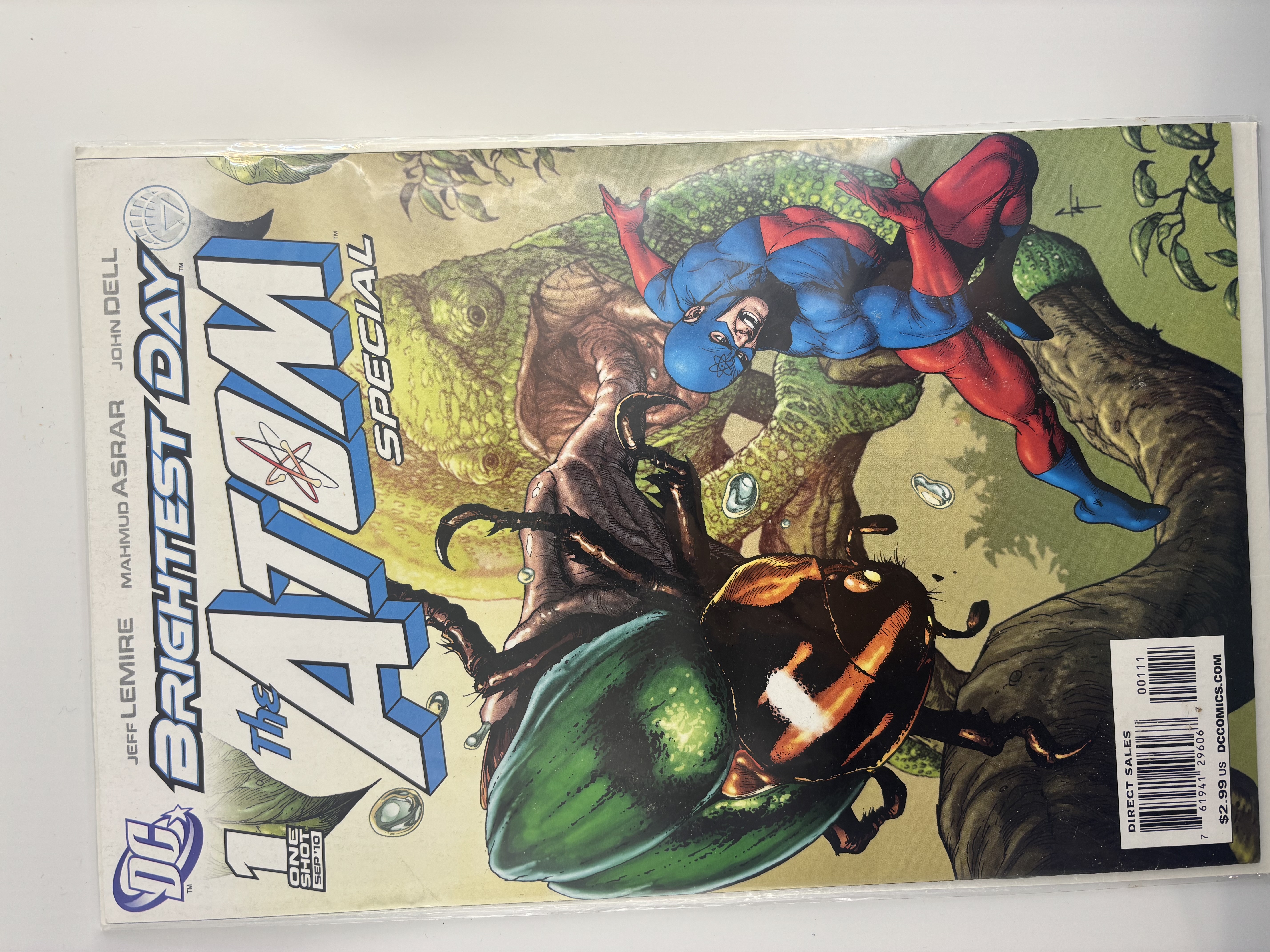 lot 228 image: The Atom Special One-Shot First Issue Brightest Day DC Comics