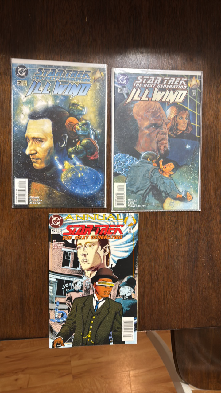lot 257 image: Star Trek Comic Book Lot, 3 Comics