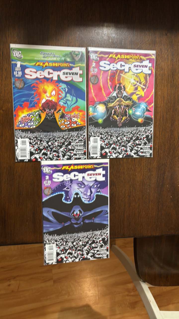 lot 289 image: Flashpoint Secret Seven Comic Lot, Issues 1,2,3 DC Comics