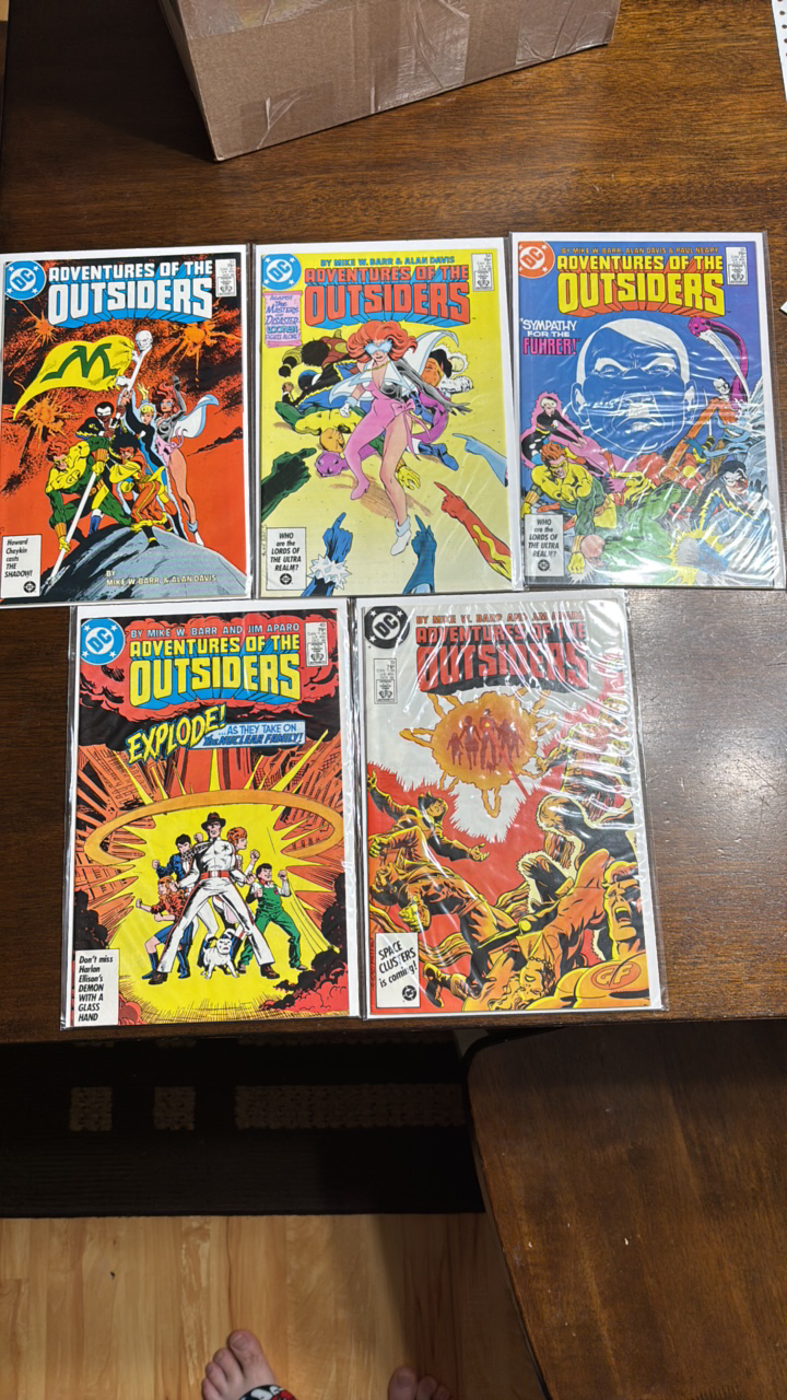 lot 312 image: Adventures of The Outsiders Comic Book Lot, 5 Comics DC