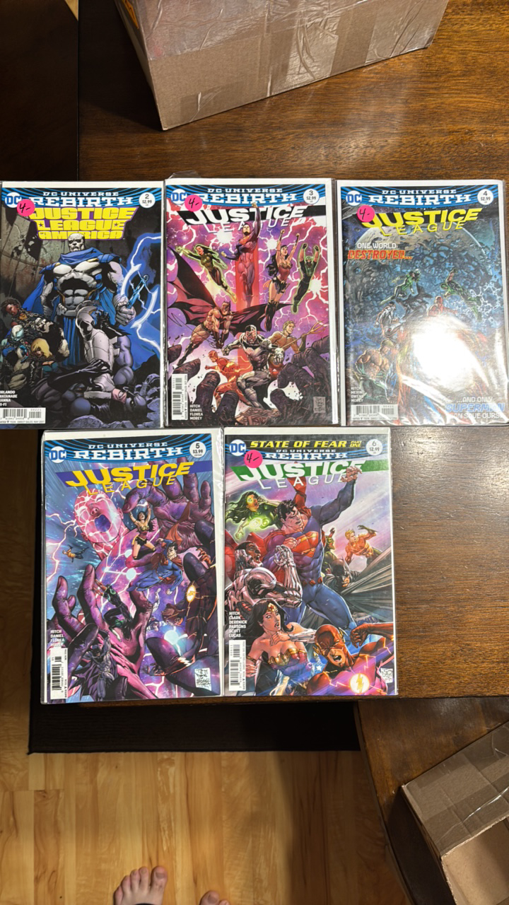 lot 332 image: Dc Universe Rebirth Justice League of America Comic Book Lot 5 Comics