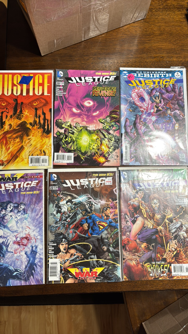 lot 333 image: Justice League Comic Book Lot 6 Comics DC