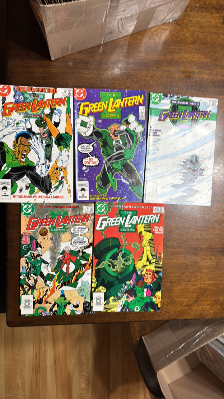 lot 335 image: Green Lantern Corps Comic Book Lot, 5 Comics DC