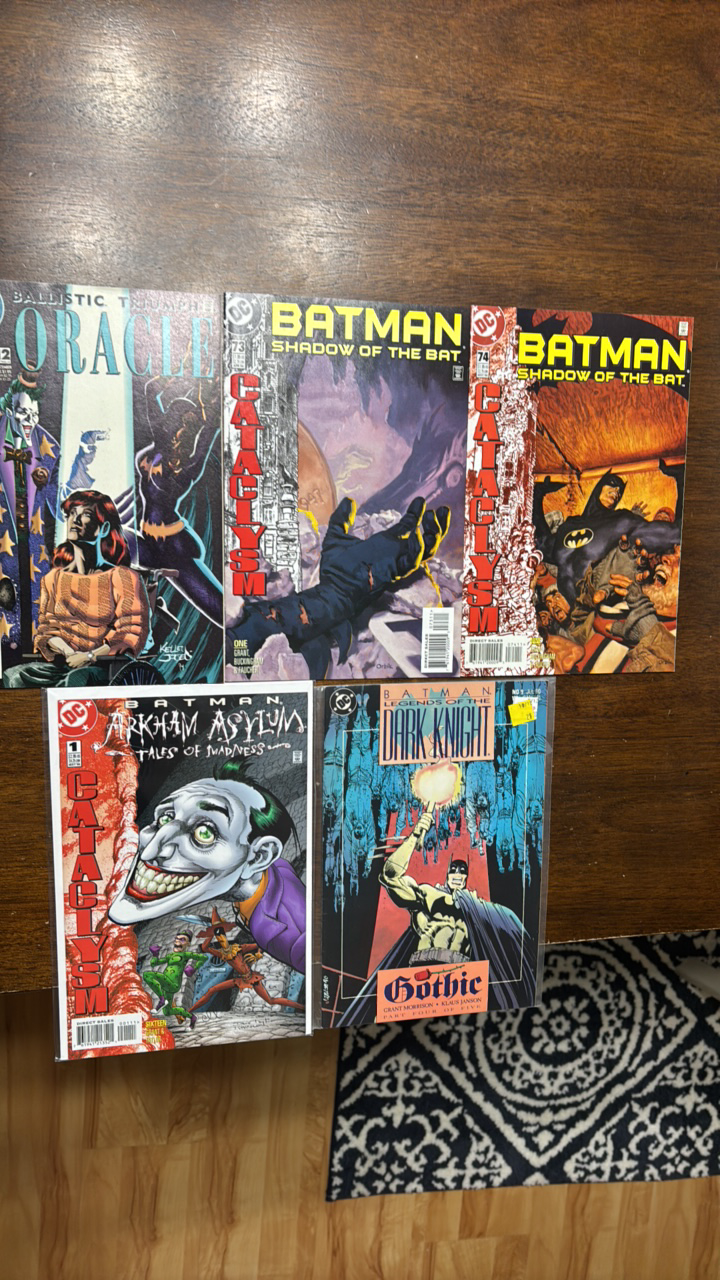 lot 369 image: Batman DC Comics Lot, 5 comics