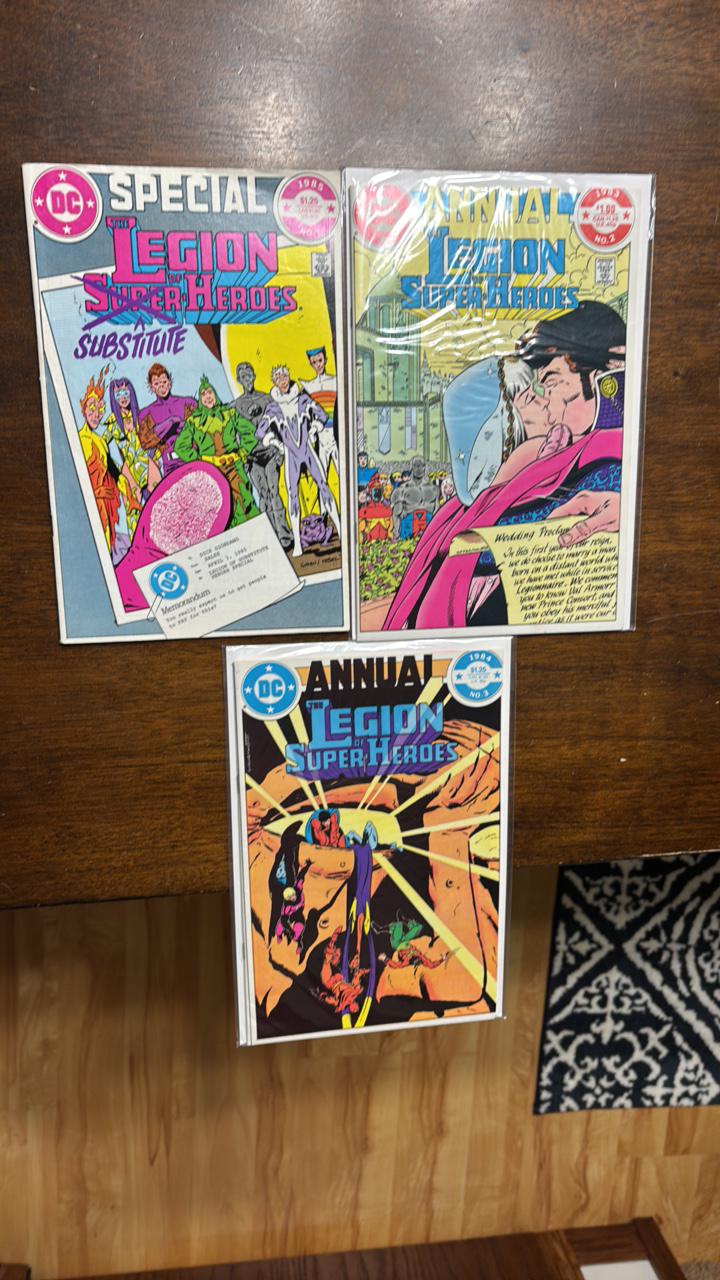 lot 400 image: The Legion of Super Heroes Special and Annual Edition Lot, DC Comics 3 Comic Books