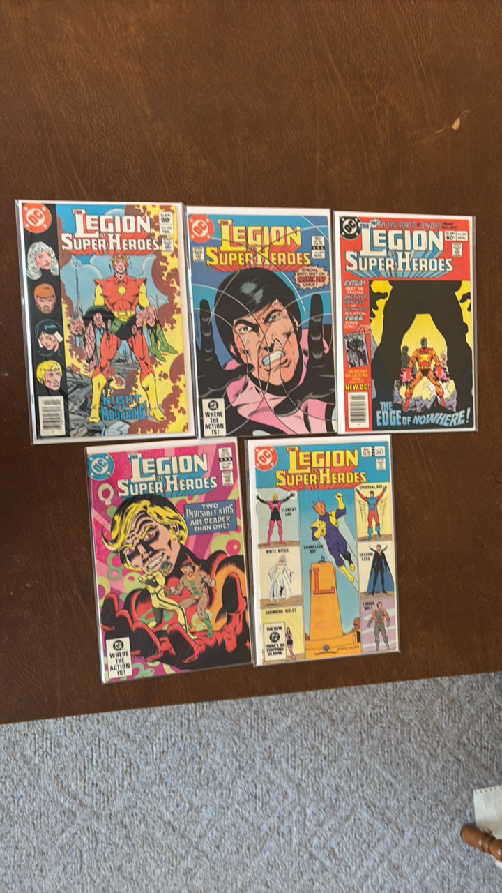 lot 408 image: Legion of Super Heroes Comic Book Lot, DC Comics Issues 296,297,298,299,301