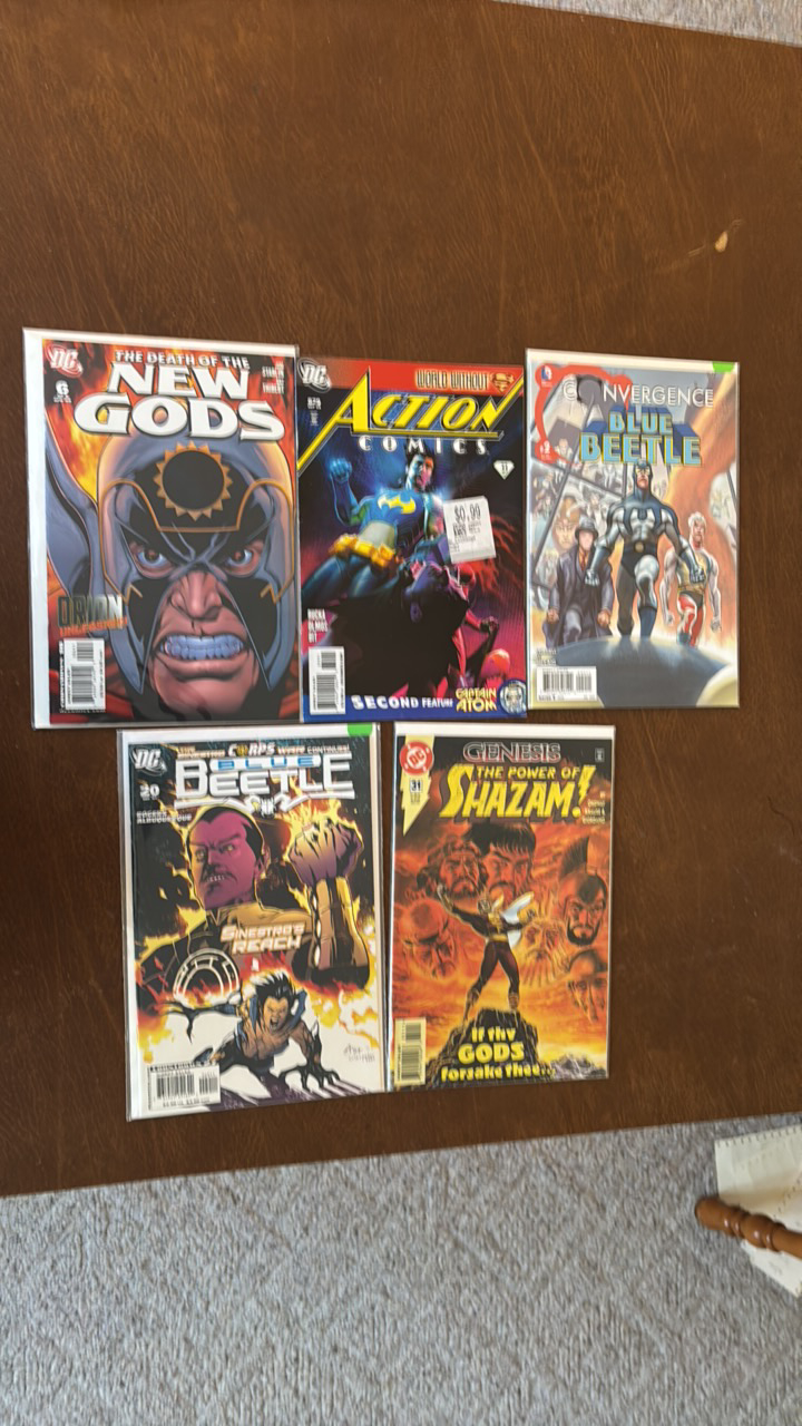 lot 432 image: DC Comic Books Lot, 5 Different Comics