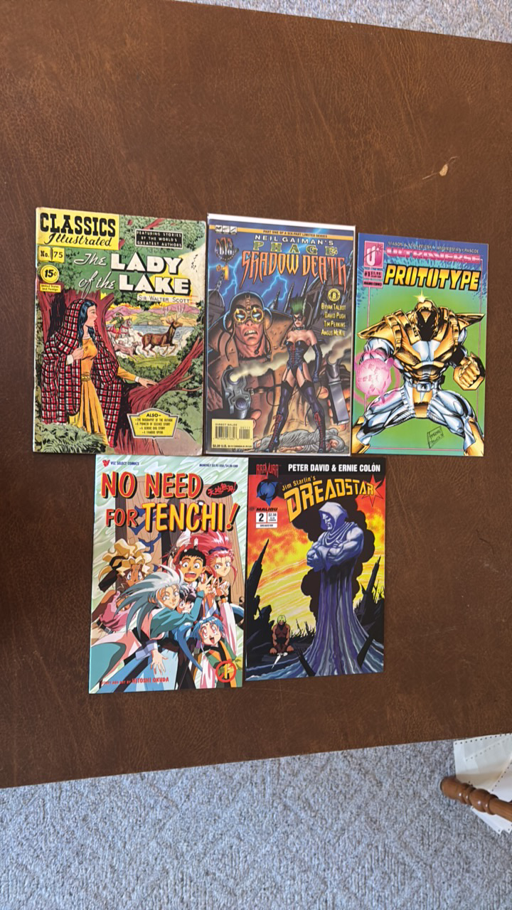 lot 453 image: Comic Book Lot, 5 Comics Assortment of Brands and Heroes