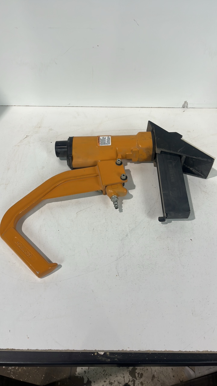 lot 109 image: Bostitch Flooring Stapler With Mallet