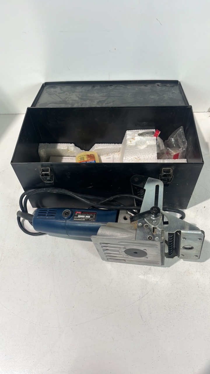 lot 119 image: Ryobi Joiner