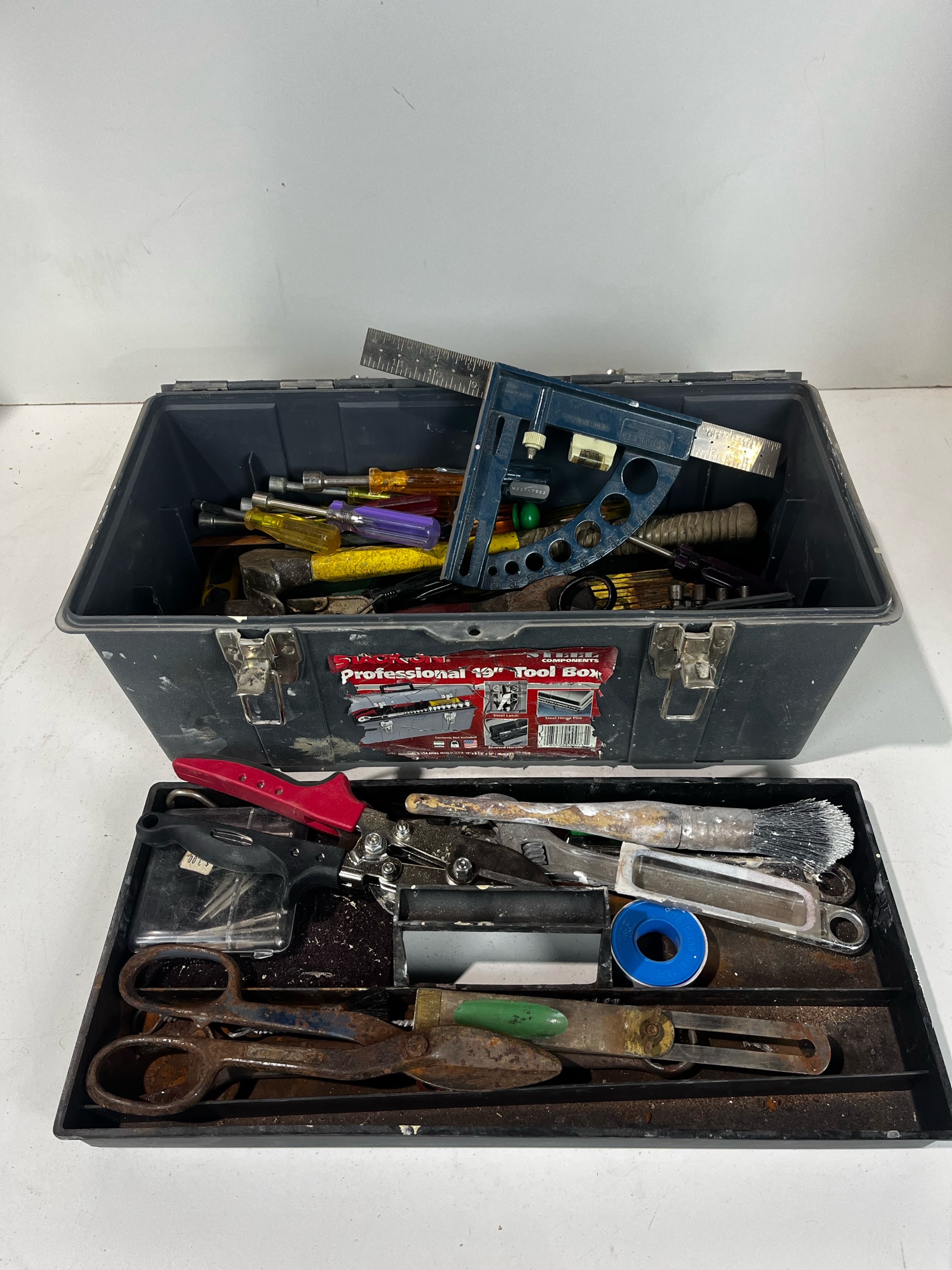 lot 126 image: Tool Box of Tools