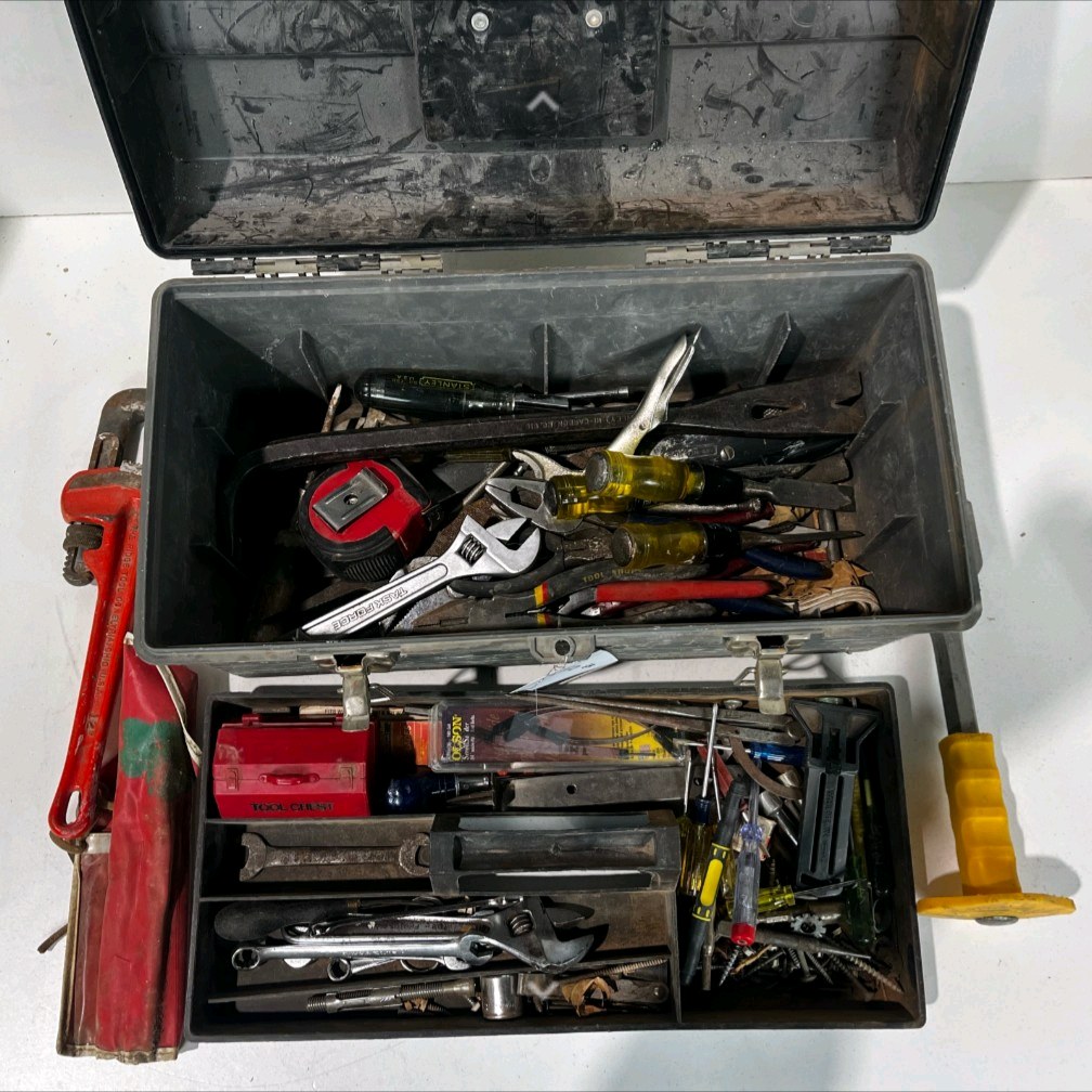 lot 129 image: Tool Box of Tools