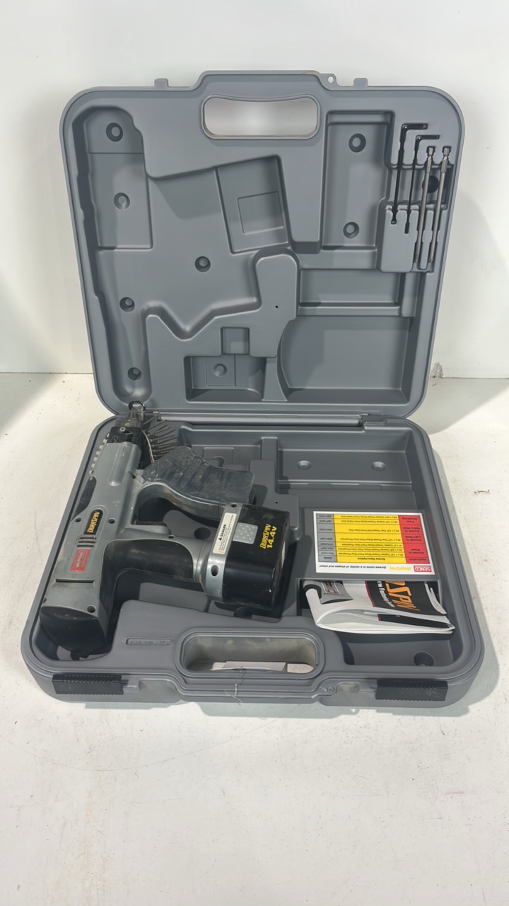 lot 137 image: Senco Duraspin