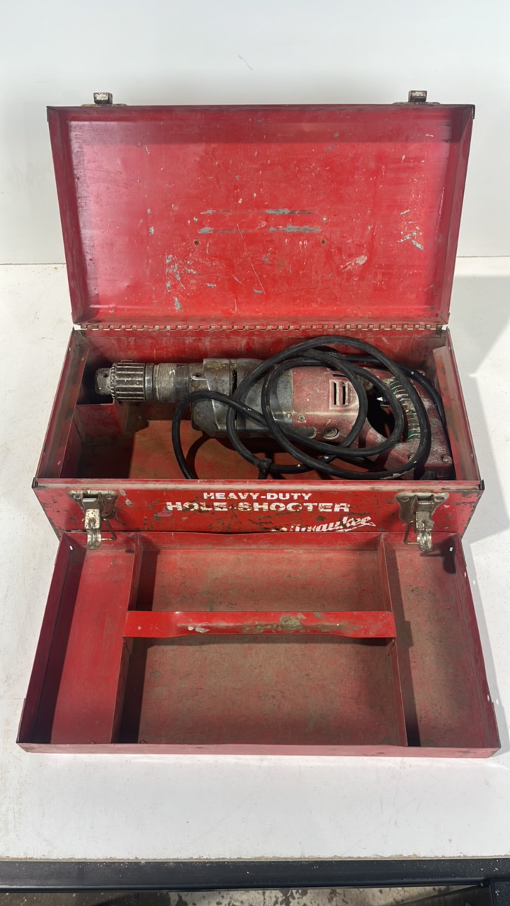 lot 138 image: Heavy Duty Milwaukee Hole Shooter