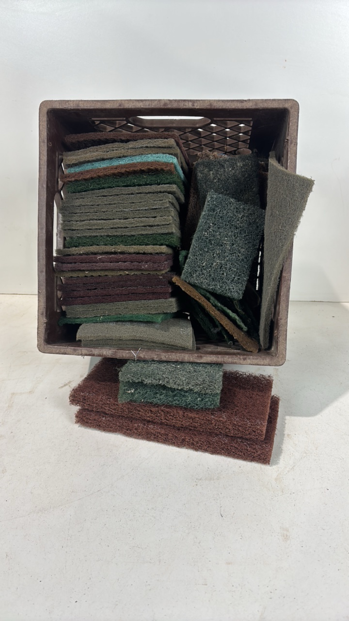 lot 141 image: Crate of Scuff Sanding Sponges