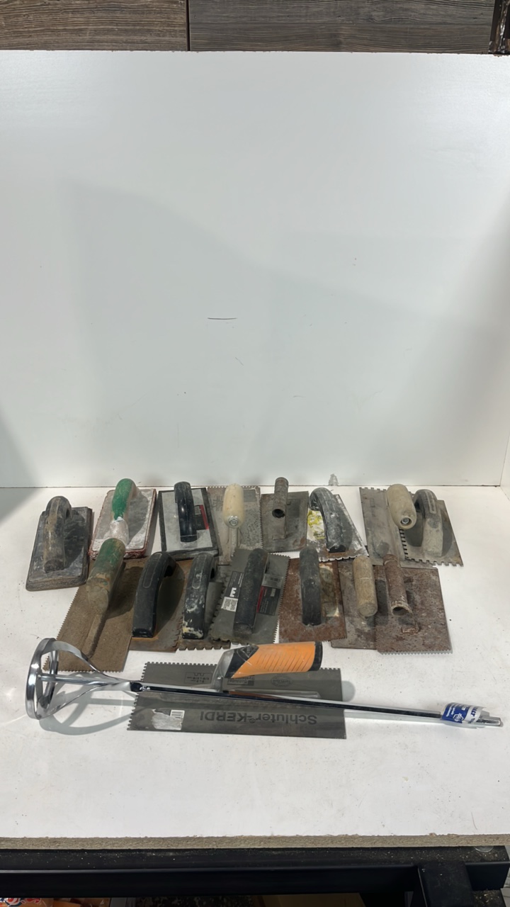 lot 152 image: Tiling Tools