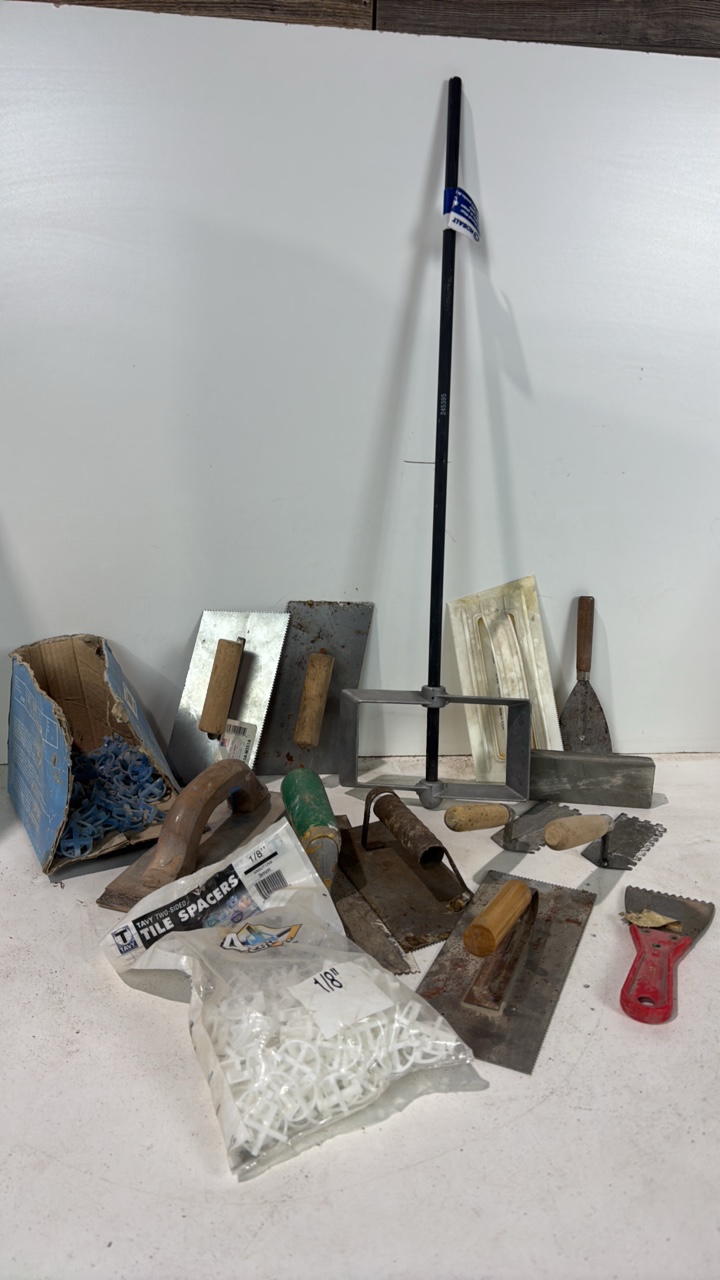 lot 156 image: Tiling Equipment