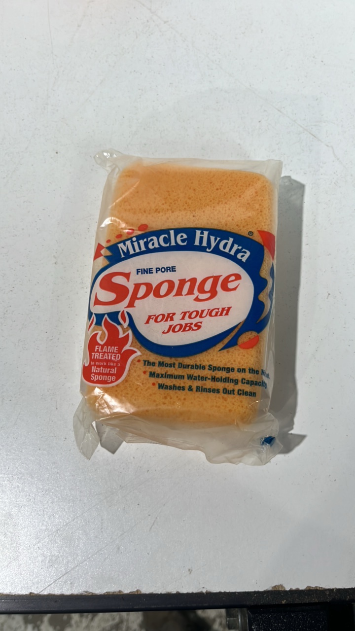 lot 170 image: Lot Of Drywall Sponges