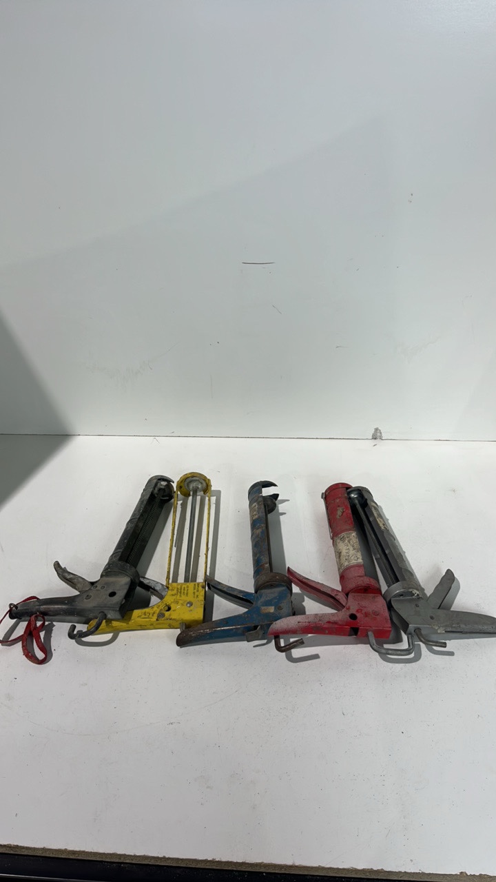 lot 179 image: Caulk Guns