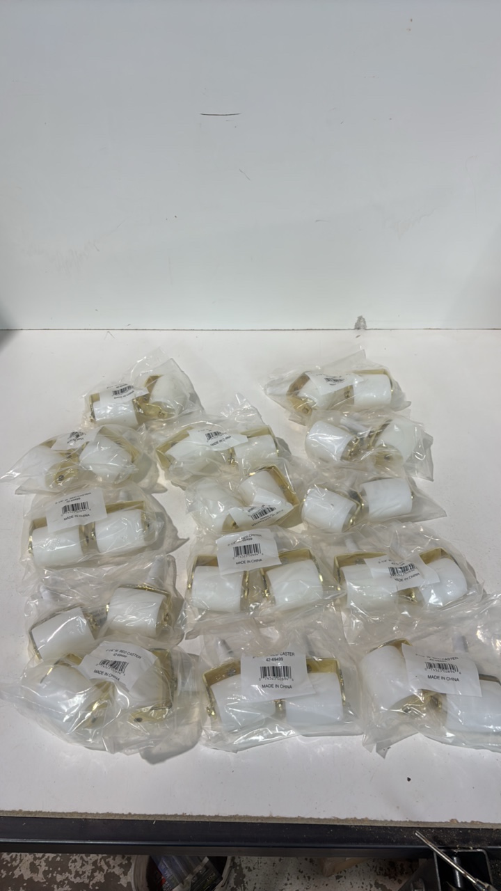 lot 190 image: Lot Of Casters