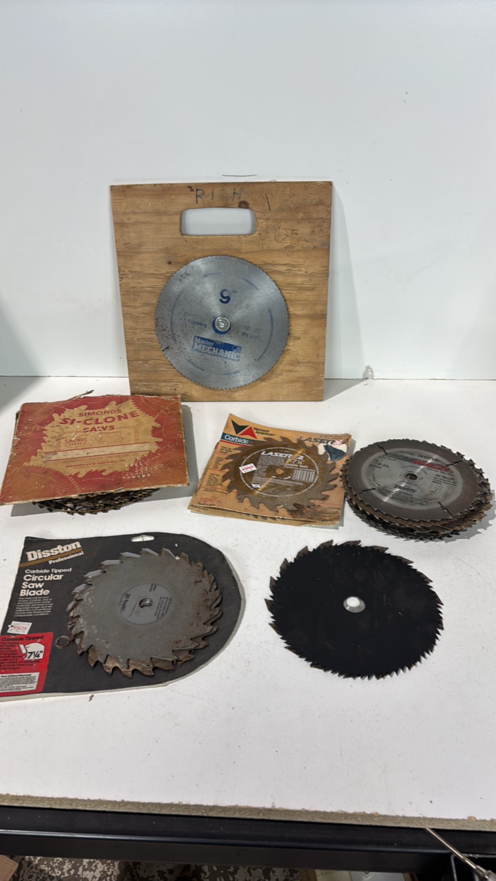 lot 201 image: Lot Of Circular Saw Blades