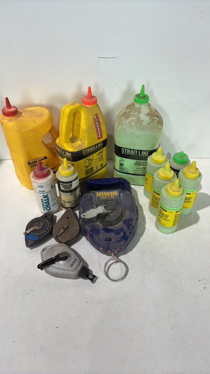 lot 208 image: Lot of chalk line materials