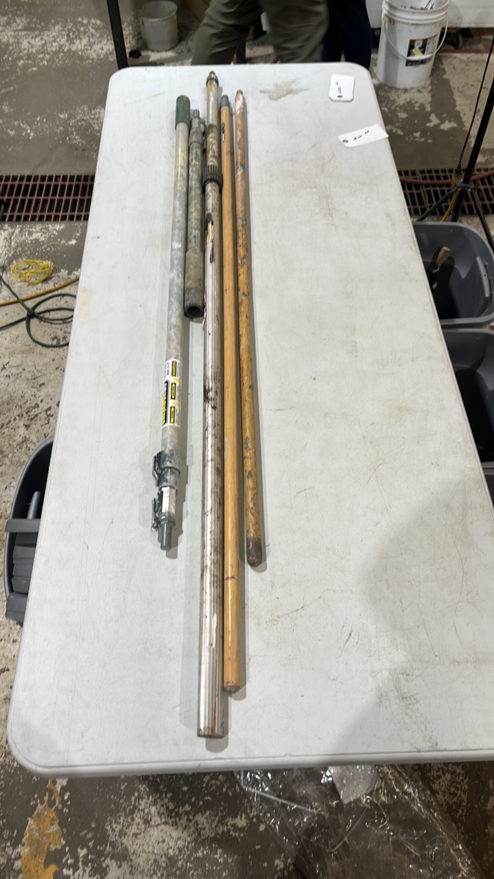 lot 211 image: Extenion Poles
