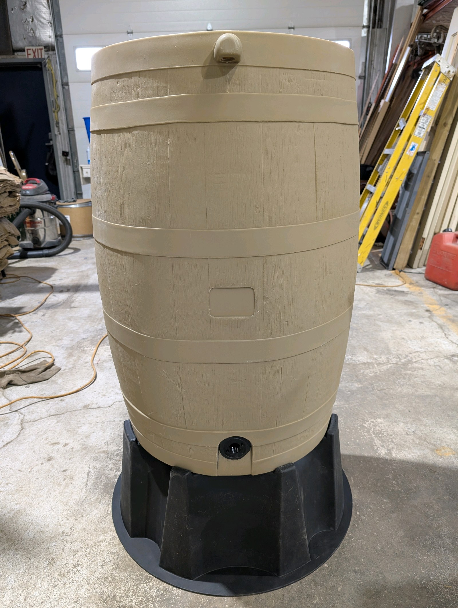 lot 225 image: NEW 50-Gallon Flat-Back Rain Barrel w Stand  Oak-Style Poly Barrel, Brass Spigot, Screen, Hardware  Bonus Cleaning Wipes