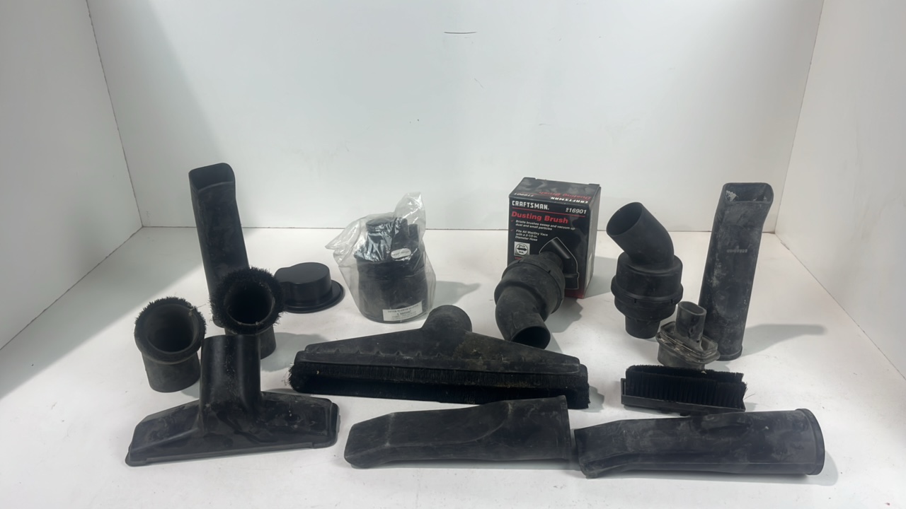 lot 260 image: Shop Vac Attachments