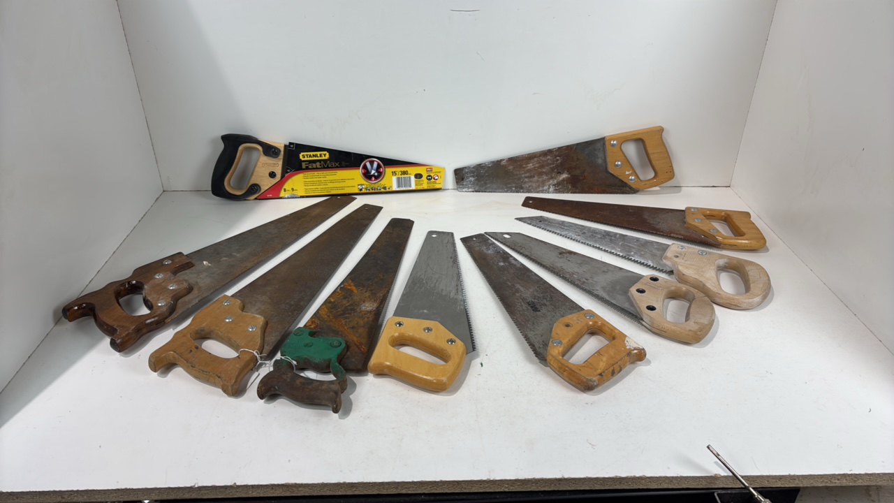 lot 273 image: Lot of various hand saws and miter box