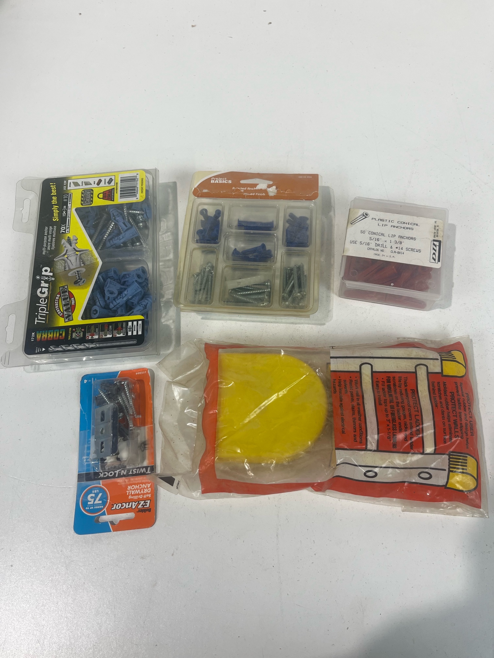 lot 278 image: Lot of Assorted Goods