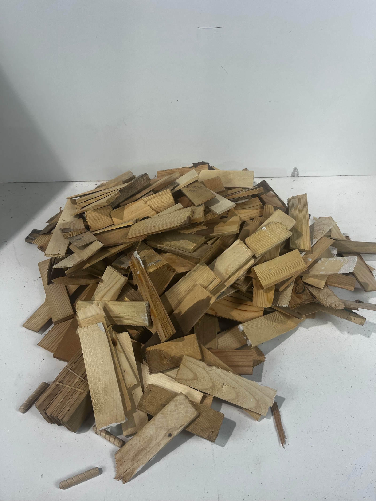 lot 281 image: Wood Shims