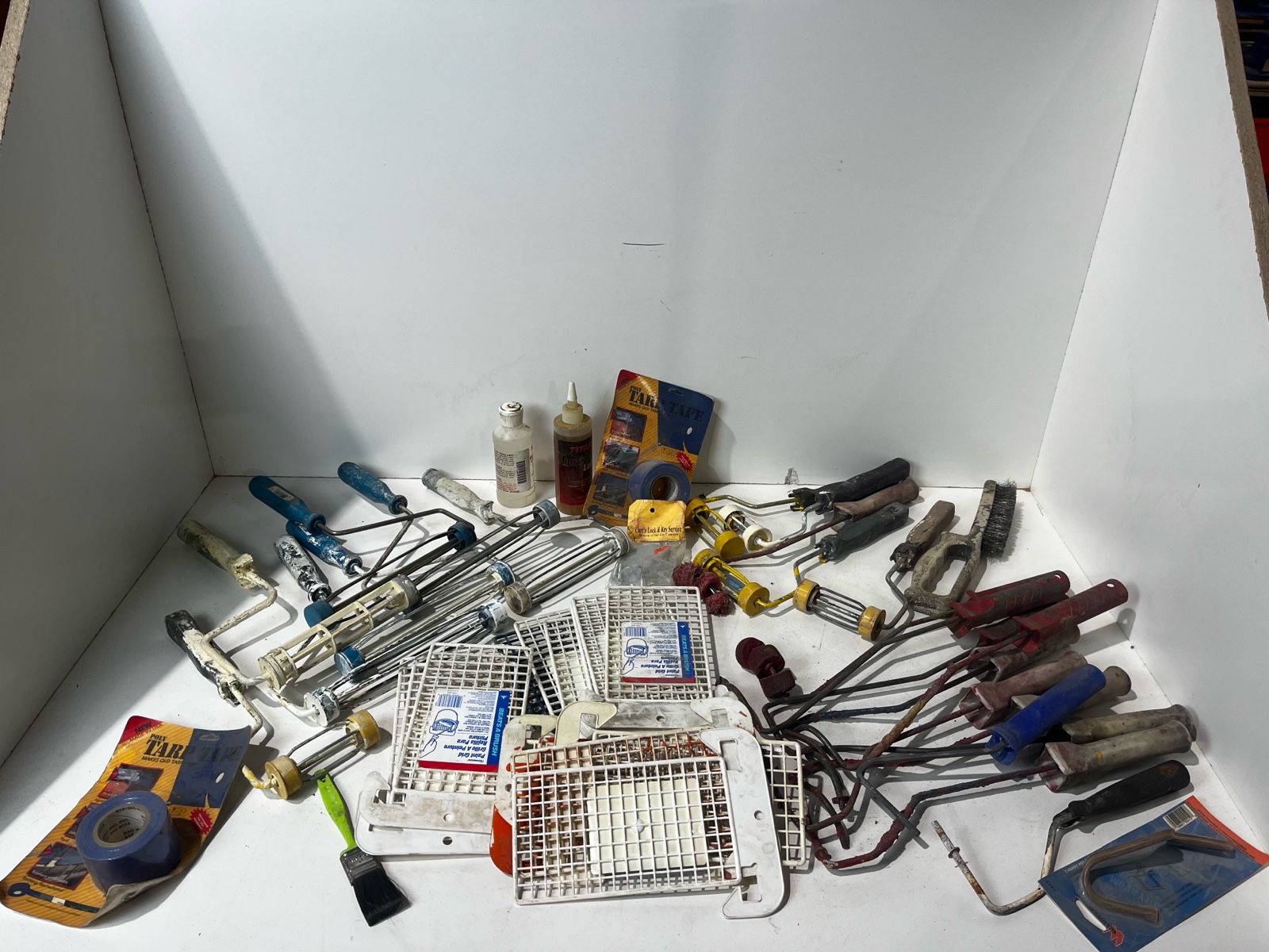 lot 292 image: Painters Tools