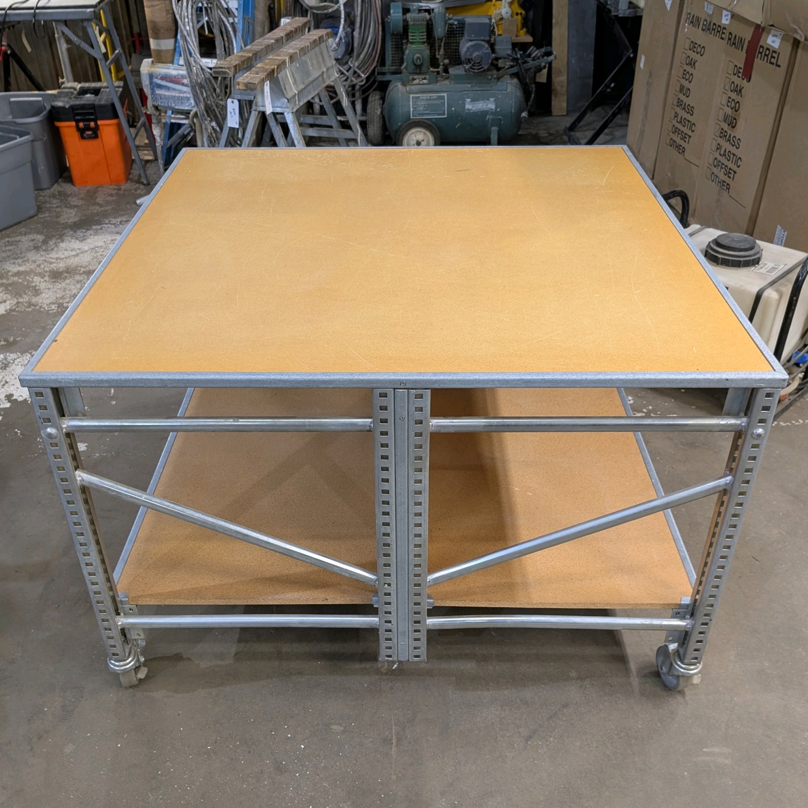 lot 337 image: Rolling Work Table