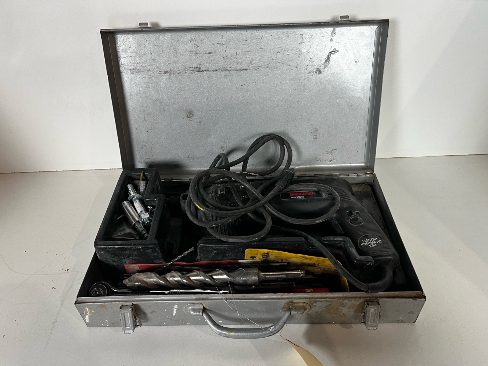 lot 35 image: Heavy Duty Black And Decker Corded Power Drill With Carrying Case And Assorted Heavy Duty Bits