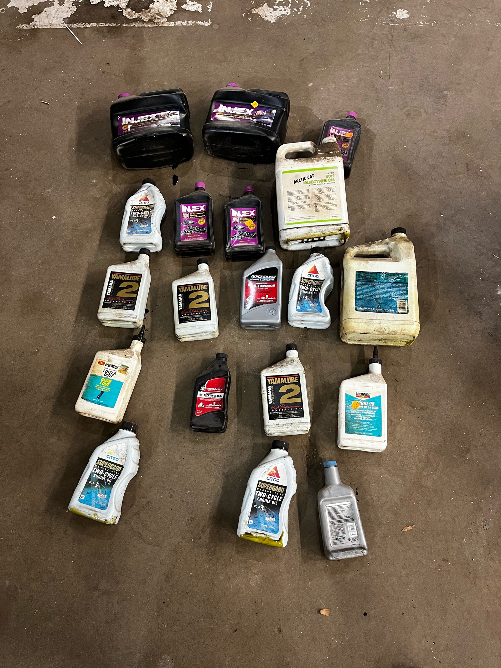 lot 352 image: Motor Oil & other Car chemicals