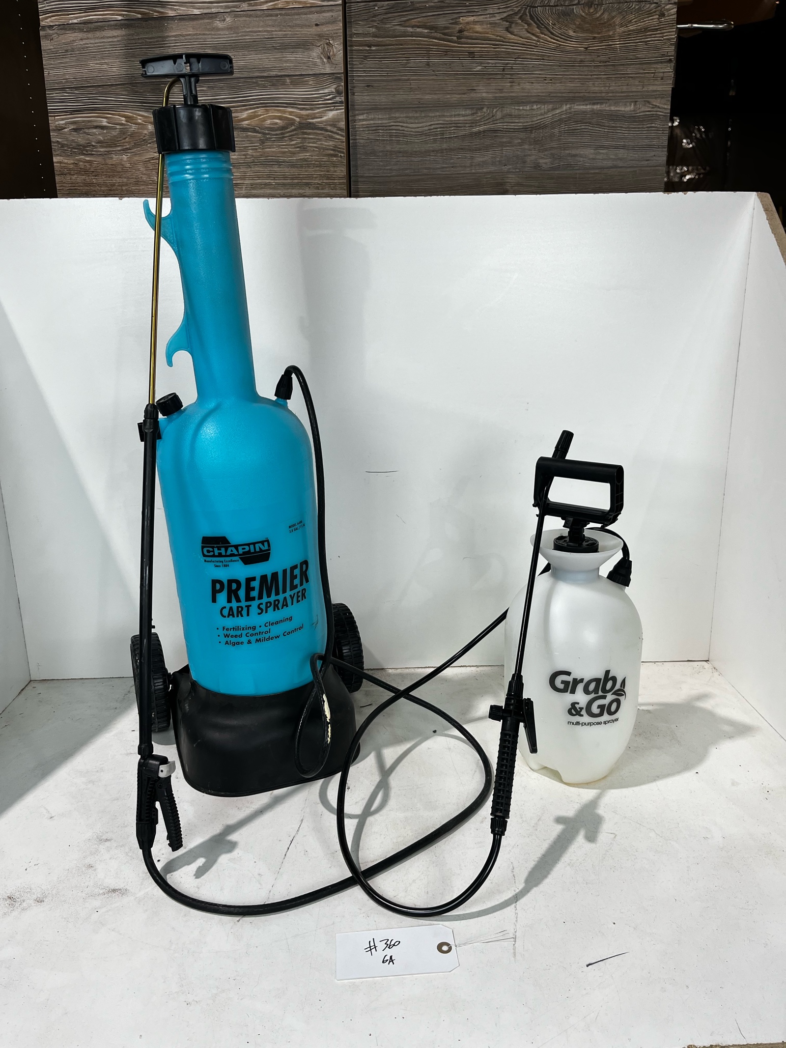 lot 360 image: Hand Pump Sprayers