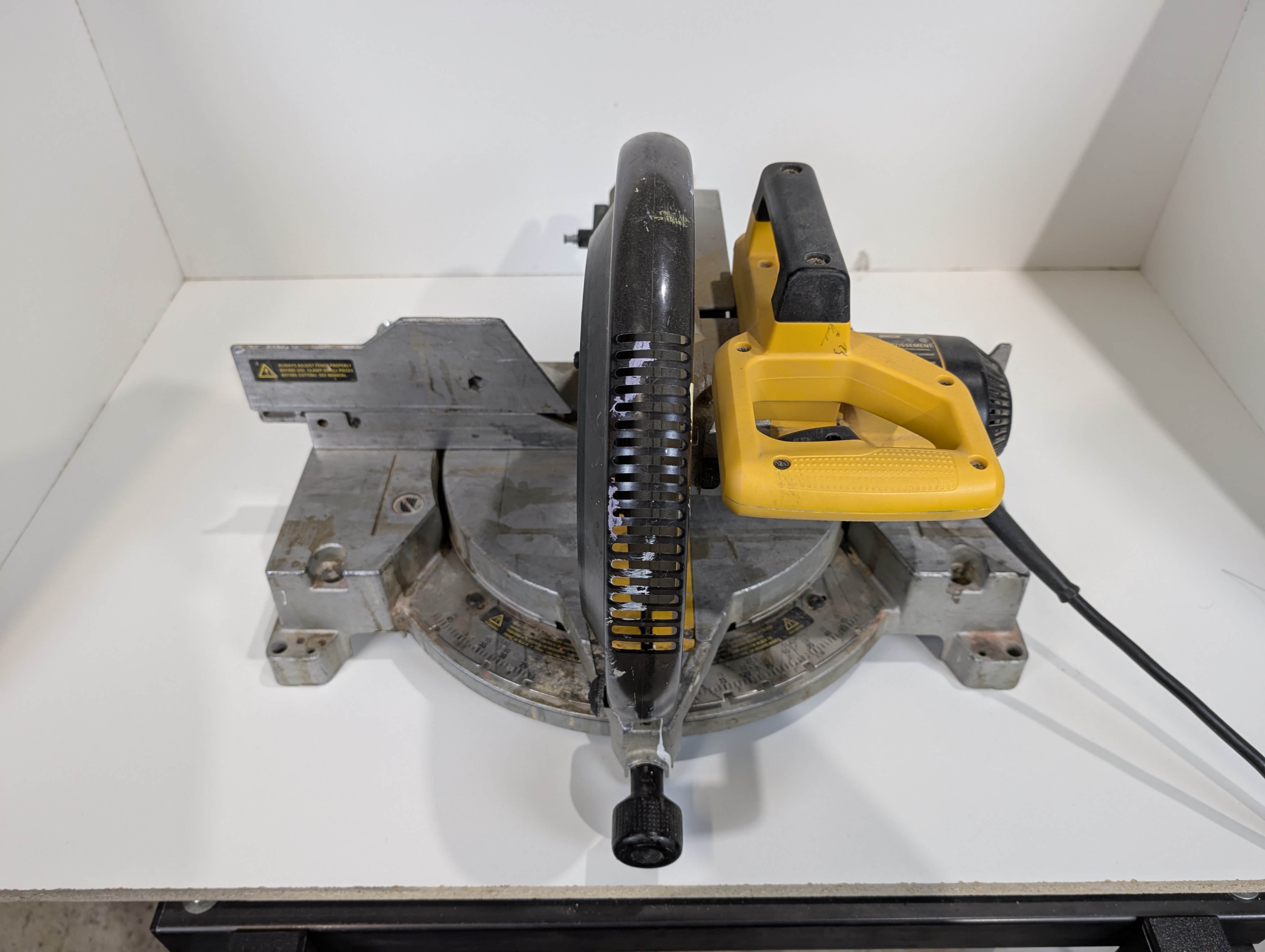 lot 6 image: DeWalt DW705 12 Compound Miter Saw
