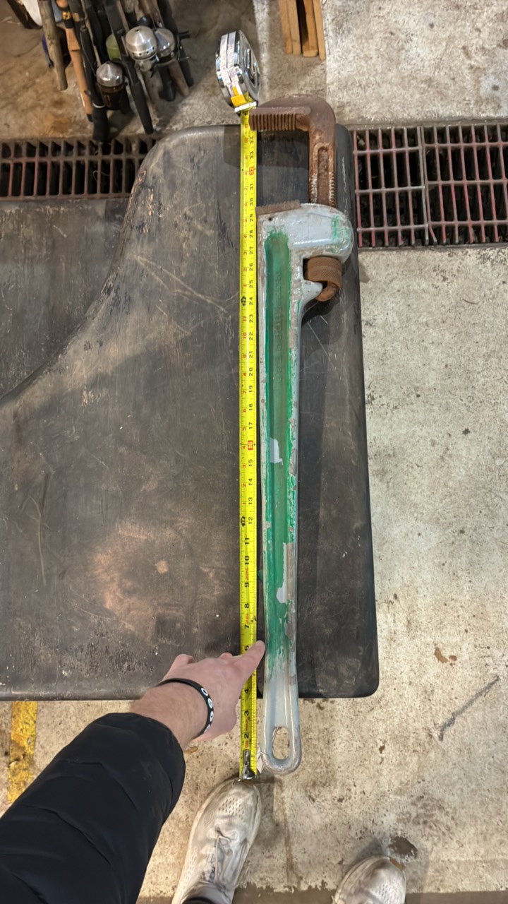 lot 66 image: Pipe Wrench 31 inch