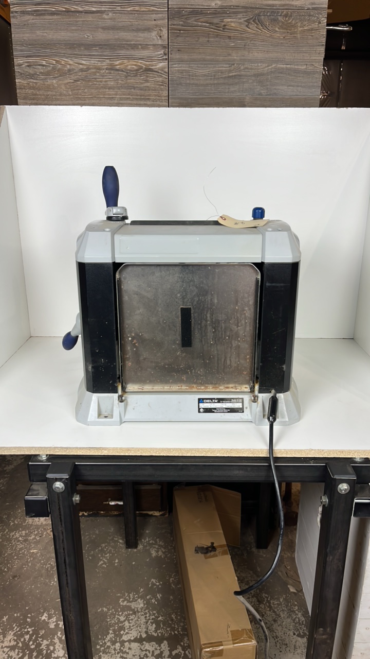 lot 8 image: Delta Planer