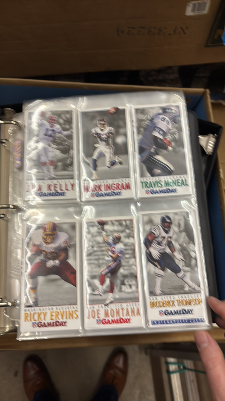 lot 118 image: Binder Filled With Nearly 500 football cards from 1992 NFL Football Set, Jumbo Sized Cards, Lots of Stars and Hall of Famers