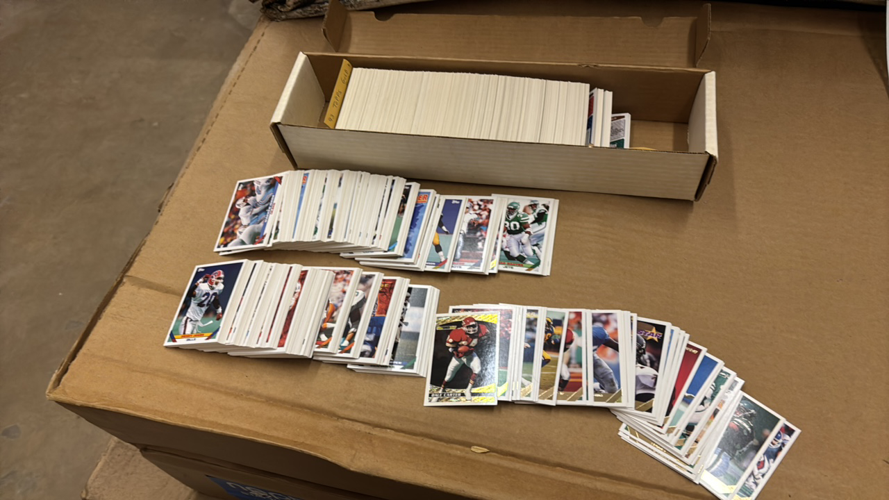 lot 144 image: Box of 1993 Topps and Topps Gold NFL Football Cards